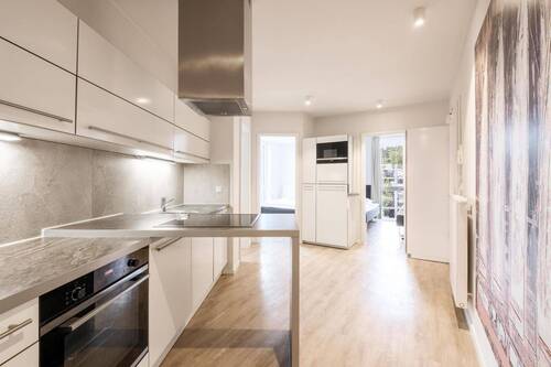 Moderne und offene Einbauküche - 