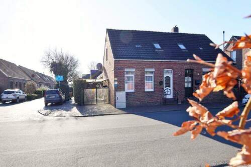 Außenansicht - 3 Zimmer Doppelhaushälfte zum Kaufen in Wilhelmshaven-Bant