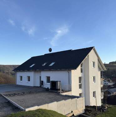 Außenansicht_2_Front - 3 Zimmer Etagenwohnung zur Miete in Boxberg Bobstadt