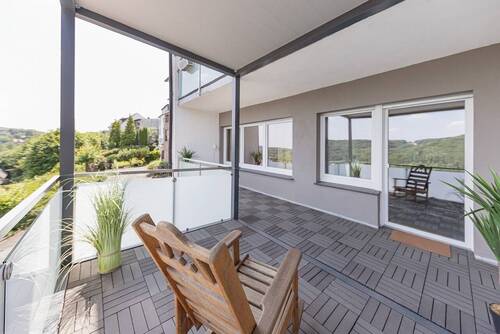 Balkon mit erweitertem Balkonturm - 