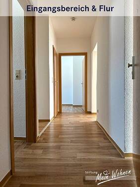 Eingangsbereich und Flur - 3 Zimmer Etagenwohnung zur Miete in Bad Dürrenberg