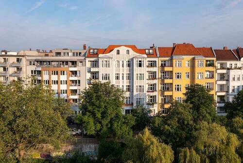 Außenansicht - Vermietete Erdgeschosswohnung mit Terrasse und Gartenzugang an der Spree