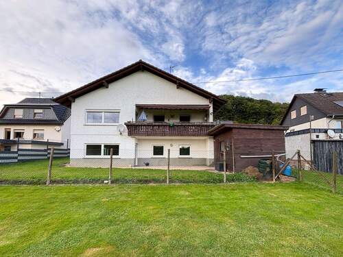 Rückansicht - 8 Zimmer Einfamilienhaus zum Kaufen in Windeck