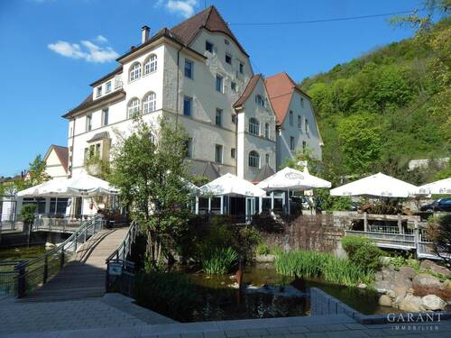 Hausansicht - Außergewöhnliches Wohn-Geschäftshaus am schönsten Platz in Geislingen!