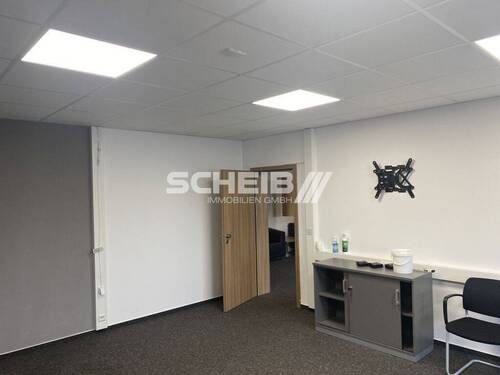 gute Beleuchtungskörper - Büro mit 350,00 m&sup2; in Schillingsfürst zur Miete