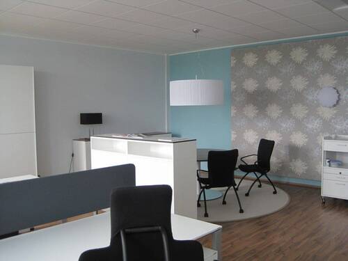 Büro (Möbel) - Büro zur Miete in Langweid-Foret