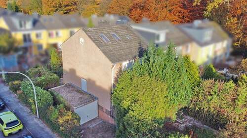 Drohne Hausansicht Rückseite - 3 Zimmer Reihenendhaus in Hamburg