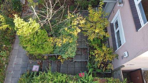 Drohne Vordergarten - 