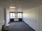 einige Wandschränke - Büro mit 724,00 m&sup2; in Gaildorf zur Miete