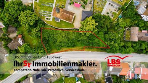 Drohnenaufnahme - Baugrundstück für - bereits geplant u. genehmigtes 3-Fam.-Haus