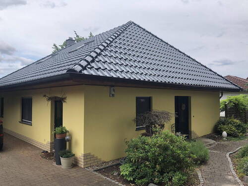 Straßenansicht - Einfamilienhaus im Bungalowstil