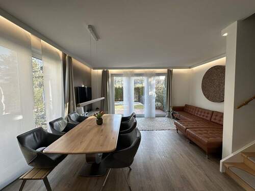 Wohnzimmer - 6 Zimmer Reihenendhaus zur Miete in Kleinmachnow