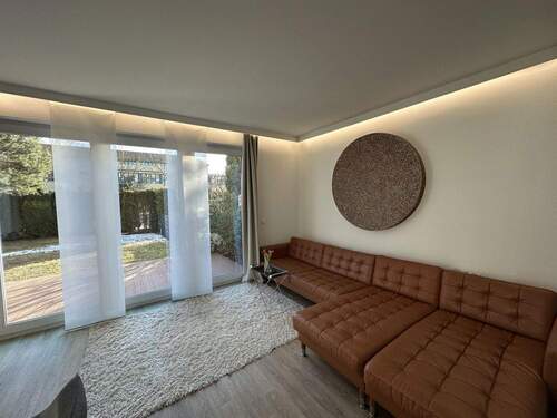 Wohnzimmer - 6 Zimmer Reihenendhaus in Kleinmachnow