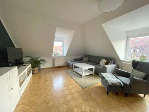 Wohnzimmer - 2 Zimmer Etagenwohnung zur Miete in Neustadt i.H.