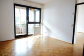 Arbeits- oder Kinderzimmer - 
