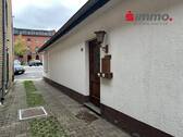 seitliche Ansicht - Bungalow mit 2 Garagen in zentraler Lage von Aachen-Eilendorf