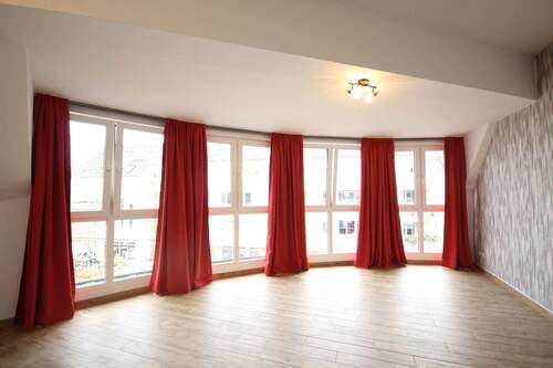 Wohnzimmer - 2 Zimmer Etagenwohnung zur Miete in Hürth