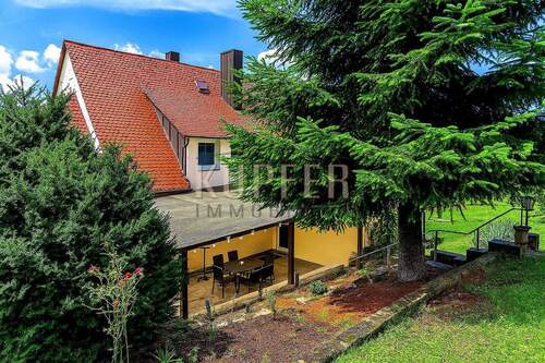 © KI 2FH Forchheim - 7 Zimmer Einfamilienhaus in Forchheim