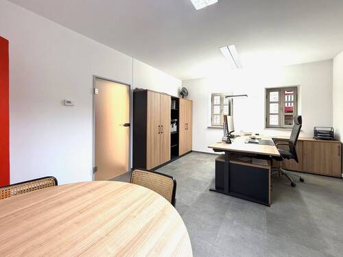 Büro 3 Besprechung - 