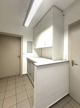 Zwischenraum Büro 1 Theke EDV - 