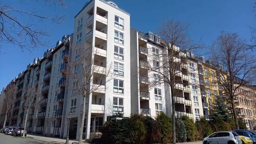 Hausansicht - 1 Zimmer Etagenwohnung zum Kaufen in Chemnitz