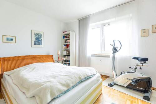 Schlafzimmer - 2 Zimmer Etagenwohnung in Wiesbaden