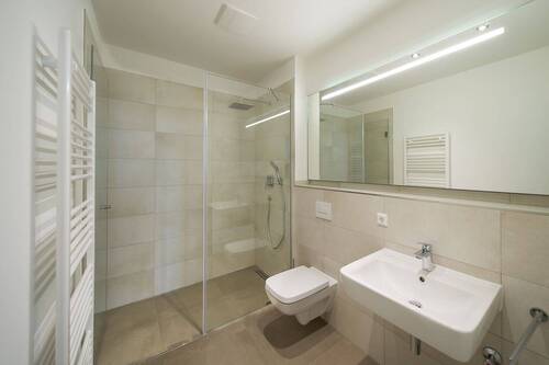Badezimmer - Referenz - 2 Zimmer Etagenwohnung zur Miete in Chemnitz