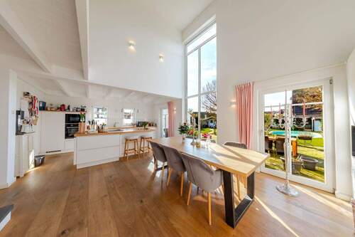 herausragender Blick in den Garten - 