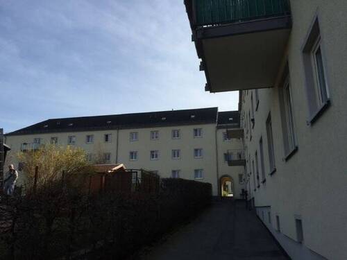 Hausansicht - 3 Zimmer Etagenwohnung in Chemnitz