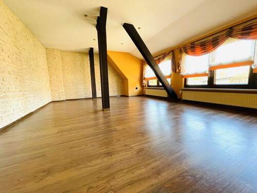 Wohnraum - 1 Zimmer Mehrfamilienhaus, Wohnhaus in Oderberg