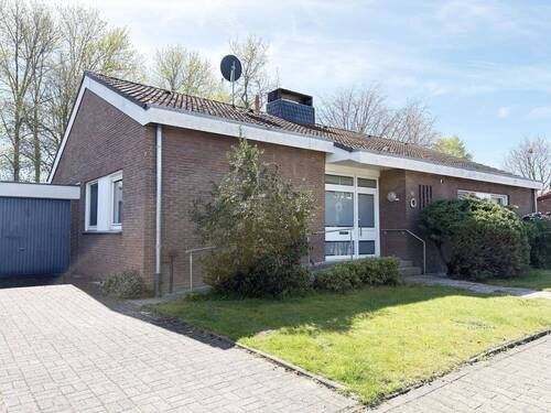 Vorderansicht - Raum für Leben, Ruhe und Zukunft - Bungalow im Bieterverfahren im Ahlener Westen!