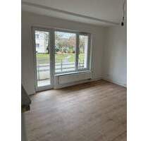 Frisch sanierte 3-Zimmer-Wohnung mit Balkon & viel Grün - ruhige Lage in Elmshorn