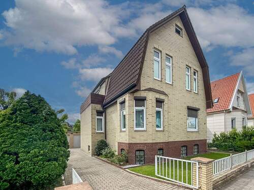 Gebäudeansicht - 5 Zimmer Einfamilienhaus zum Kaufen in Elmshorn