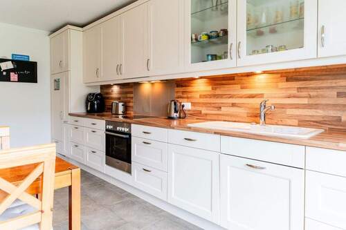 hinten der Kühlschrank - 