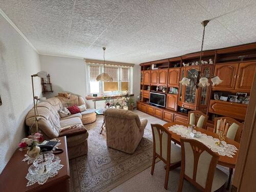 Wohnzimmer - Etagenwohnung mit 63,00 m² in Zerbst/Anhalt zum Kaufen