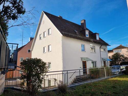 Gebäude - 1 Zimmer Mehrfamilienhaus, Wohnhaus zum Kaufen in Crailsheim