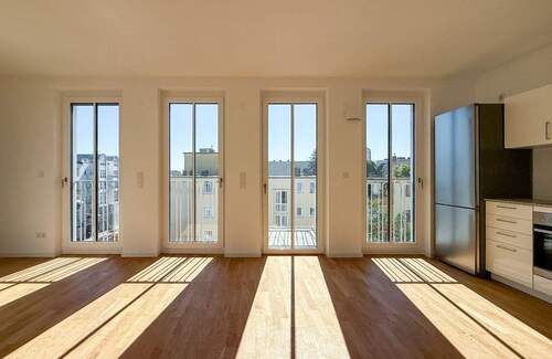 Wohnbereich - 2 Zimmer Etagenwohnung in Berlin