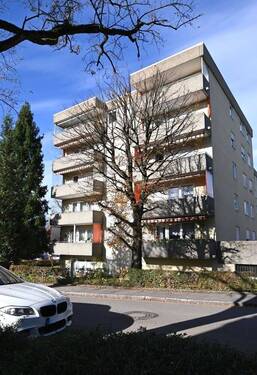 Hausansicht Süd - 4 Zimmer Etagenwohnung zum Kaufen in Weingarten