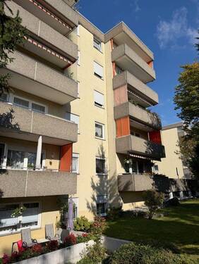 Südbalkon - 4 Zimmer Etagenwohnung in Weingarten