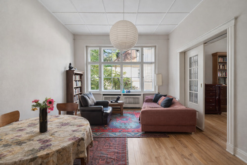 Esszimmer mit Schiebetür aus dem Baujahr - Etagenwohnung mit 140,00 m&sup2; in Berlin zum Kaufen