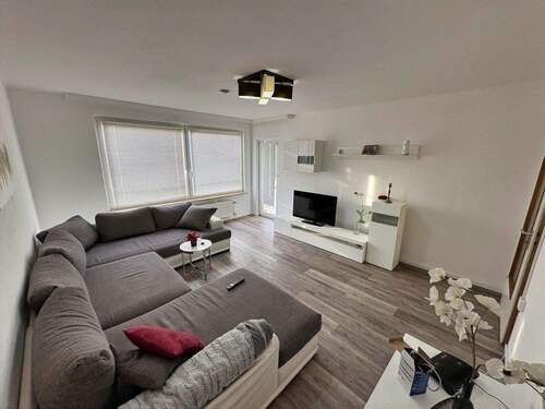 Wohnzimmer - --- sehr gepflegte 2 Zimmer Wohnung mit Balkon ---