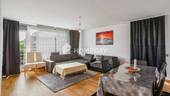 Wohnzimmer 1 - Weitblick inklusive: Drei-Zimmer-Wohnung in Sankt Augustin mit Balkon und Loggia