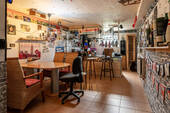 Bar - 