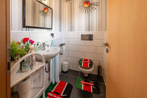 Gäste-WC - 6 Zimmer Einfamilienhaus in Wurster Nordseeküste