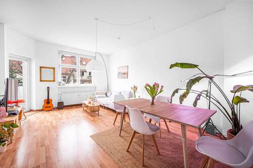 Wohnzimmer - 2 Zimmer Etagenwohnung zum Kaufen in Berlin