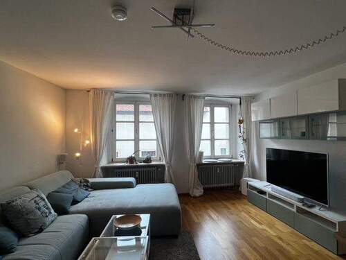 Wohnzimmer - 2 Zimmer Etagenwohnung zur Miete in Regensburg