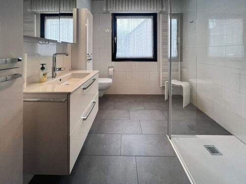 Badezimmer Erdgeschoss - 