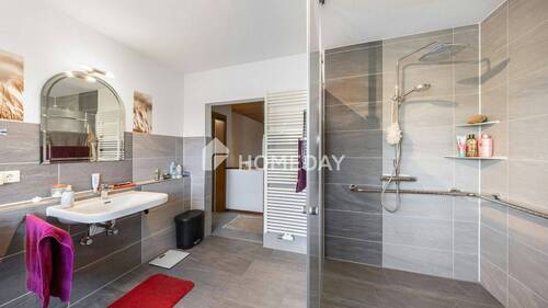 1. OG Badezimmer 2 - 