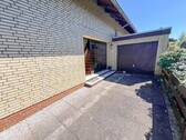 Eingang + Garage - 
