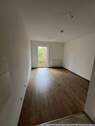 Wohnzimmer - Schöne und moderne 2-Raum Wohnung mit Badewanne in Johannstadt !!! - 